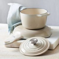Le Creuset 2.25-Quart Signature Cast Iron Saucepan - Meringue - Image 4